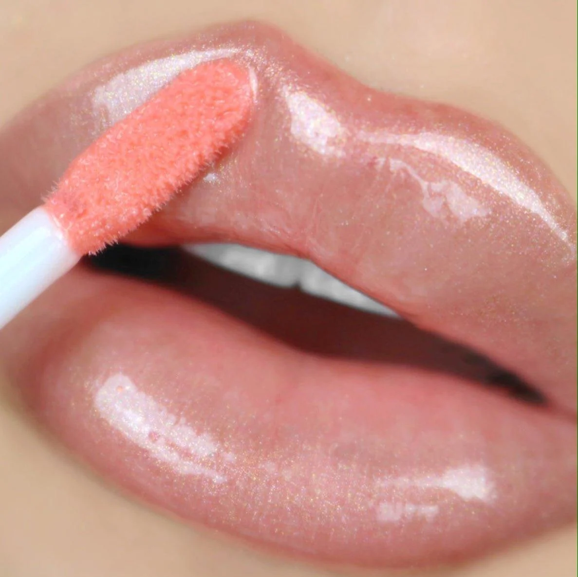 Ultra Dazzle Lipgloss - Image 17