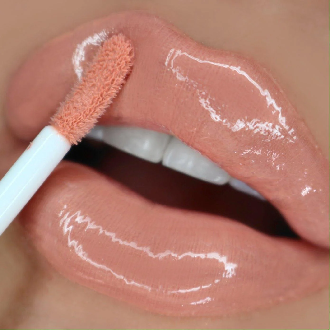 Ultra Dazzle Lipgloss - Image 23